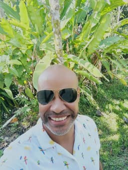 Roberto Morales Bennett